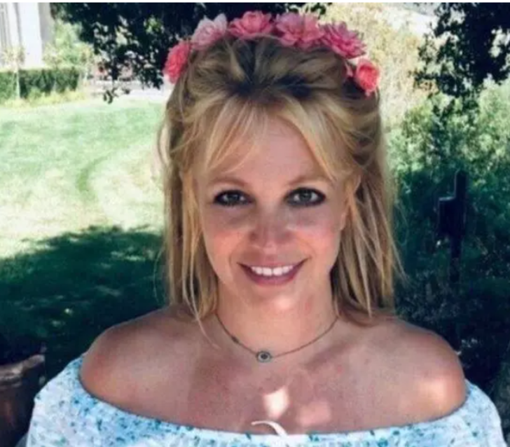 Çocukları görüşmek istemiyordu! Britney Spears yatak pozuyla yine gündemde 728xauto