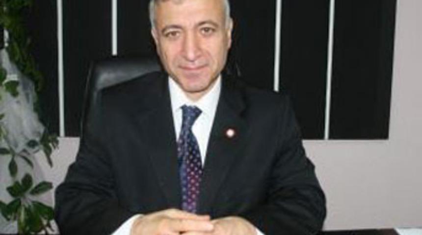 Dekanın profes&ouml;rl&uuml;k &uuml;nvanı geri alındı