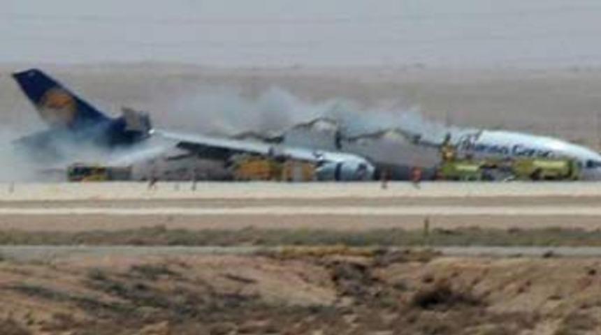 Flaş...Kargo u&ccedil;ağı d&uuml;şt&uuml;