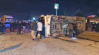 Hatay'da feci kaza! Göreve giden polisleri taşıyan midibüs devrildi: 10 yaralı 