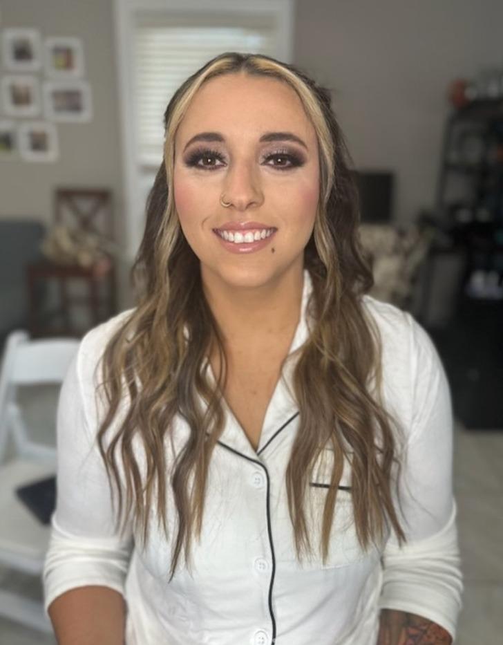 Gelin düğünün ortasında saçlarını kesti! Davetliler şoke oldu, damat gözlerine inanamadı 'Misafirleri ve kocasını şaşırttı' G1