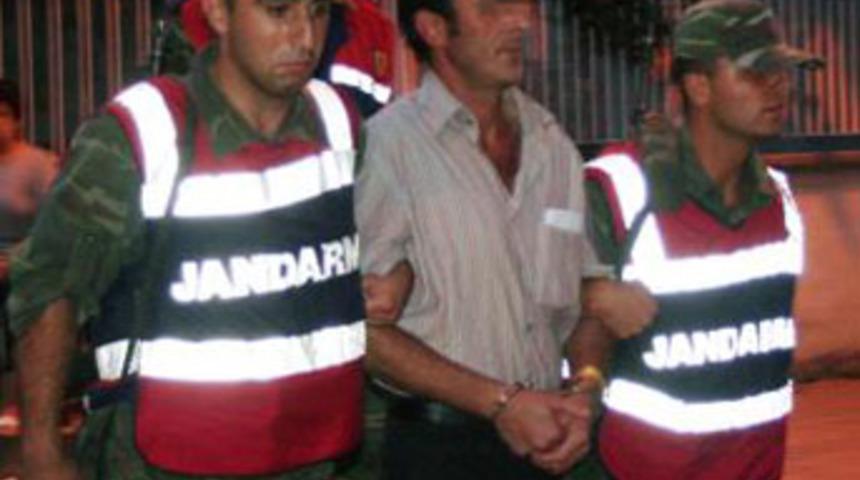 Amca tecav&uuml;z&uuml;nden dede kurtardı