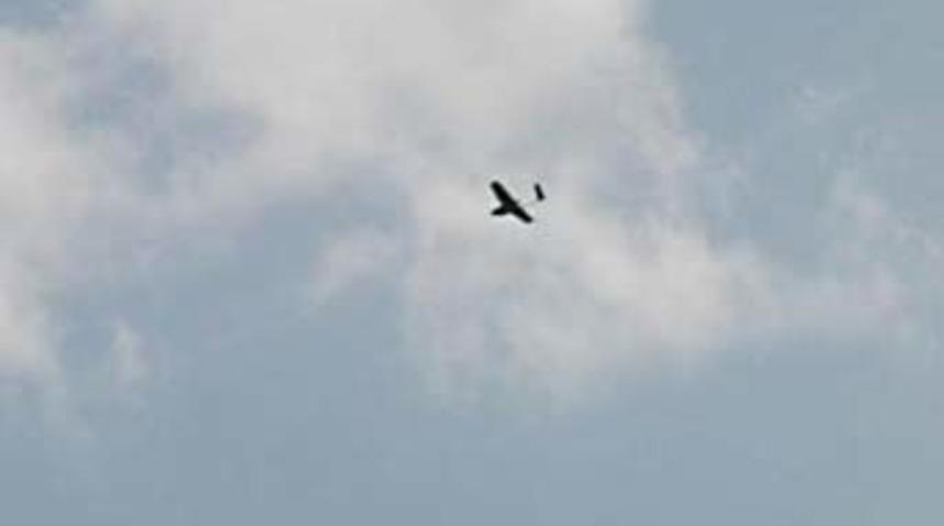 Test u&ccedil;uşunu ter&ouml;ristlerin &uuml;st&uuml;nde yaptı