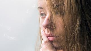 Genç yaşlarda ortaya çıkıyor 'Kadınlarda erkeklerden 2 kat fazla' Bu belirtilerin bir ya da birkaçını yaşıyorsanız dikkat