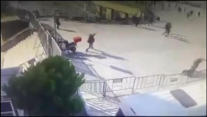 Kanlar içinde kalmadan önce polis memurunun sesi yankılanmış! Adliye saldırısında 'uzun namlulu silahlar' detayı: "İçeride de bayılanlar oldu" G5