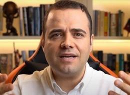 Özgür Demirtaş ‘Bana konuyu düşünmek bile yasak’ dedi: Depremin birinci yılında sitem ve hüzün dolu mesaj! ‘Kendimi yırtasım geliyor…’