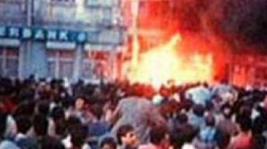 Sivas katliamında &ouml;lenler anılıyor