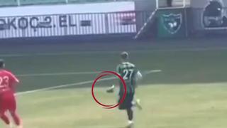 TFF 2. Lig'de görülmemiş olay! Maç sırasında yerde cep telefonu buldu, telefon ile gole gitti!