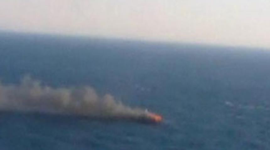 Tur teknesi yanarak b&ouml;yle battı