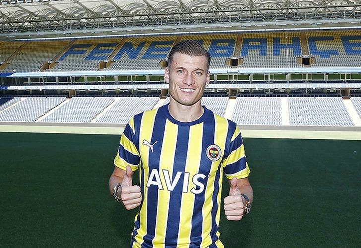 Fenerbahçe'nin eski yıldızı Süper Lig devine imza atmak için Türkiye'ye geliyor 18387265-728xauto