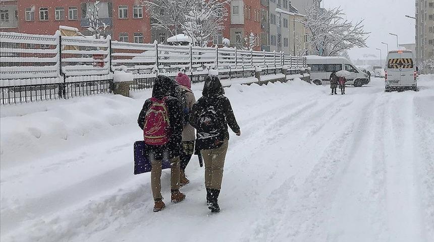 Meteoroloji'den yeni hava durumu uyarısı geldi! 3 ilde okullar tatil edildi
