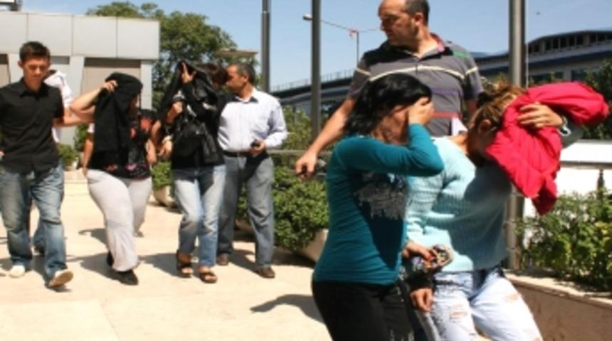 Fuhuşa saplanan evli kadını polis kurtardı