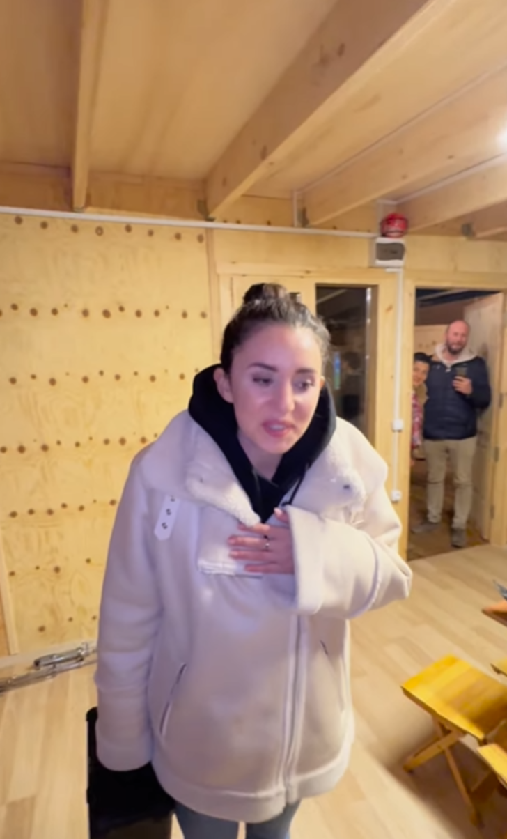 Depremin 1. yılında Hatay'a giden şarkıcı Karsu Dönmez büyük şok yaşadı! G5