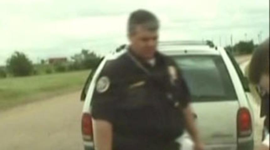 Polisin &ouml;ld&uuml;r&uuml;lmesi kameralara b&ouml;yle yansıdı