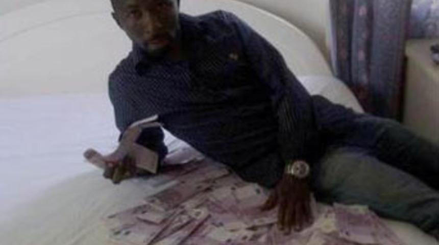 Diplomatım diyerek dolandırdı