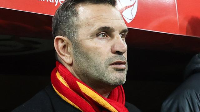 Galatasaray'da Okan Buruk'tan transfer itirafı! ''Sağ bek için hazır bir oyuncu ile anlaştık''