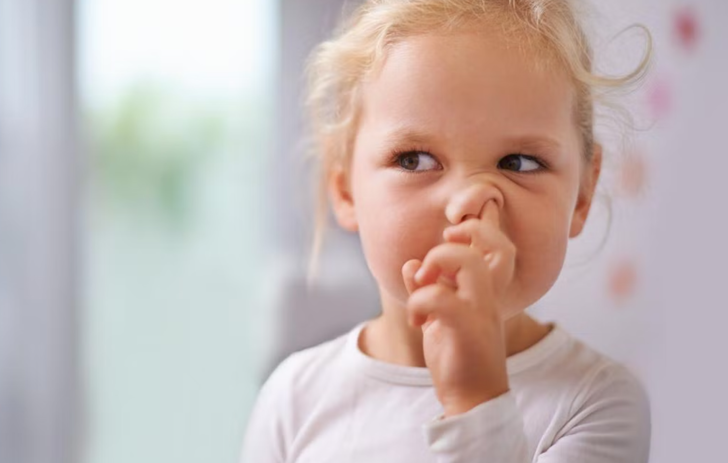 Elinizi burnunuza götürürken bir kez daha düşünün! Meğer tehlikeli hastalık parmaklardan beyne geçiyormuş G5