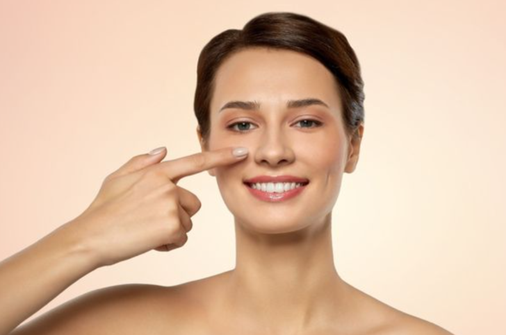 Elinizi burnunuza götürürken bir kez daha düşünün! Meğer tehlikeli hastalık parmaklardan beyne geçiyormuş G2