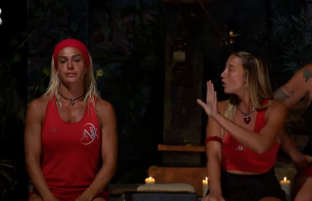 Nagihan Karadere Aleyna Kalaycıoğlu'na fiziksel temasta bulununca.... Survivor Nagihan diskalifiye mi oldu? Acun Ilıcalı'dan olay s&ouml;zler