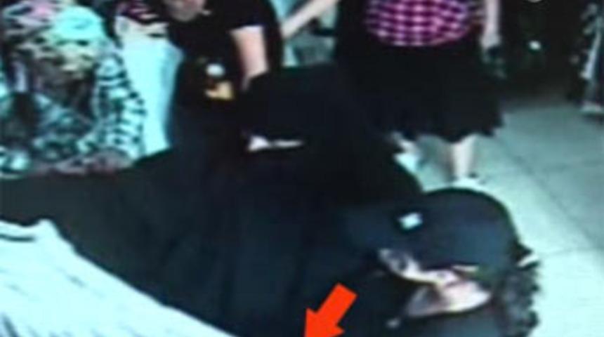 Hırsız, tanınmamak i&ccedil;in &ccedil;arşafa girdi