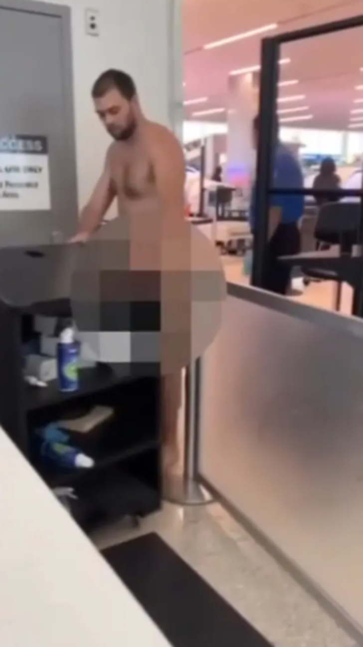 Çıplak yolcu havalimanını birbirine kattı! Hiçbir şey olmamış gibi tur attı... Güvenliği kandırmaya çalıştı G3