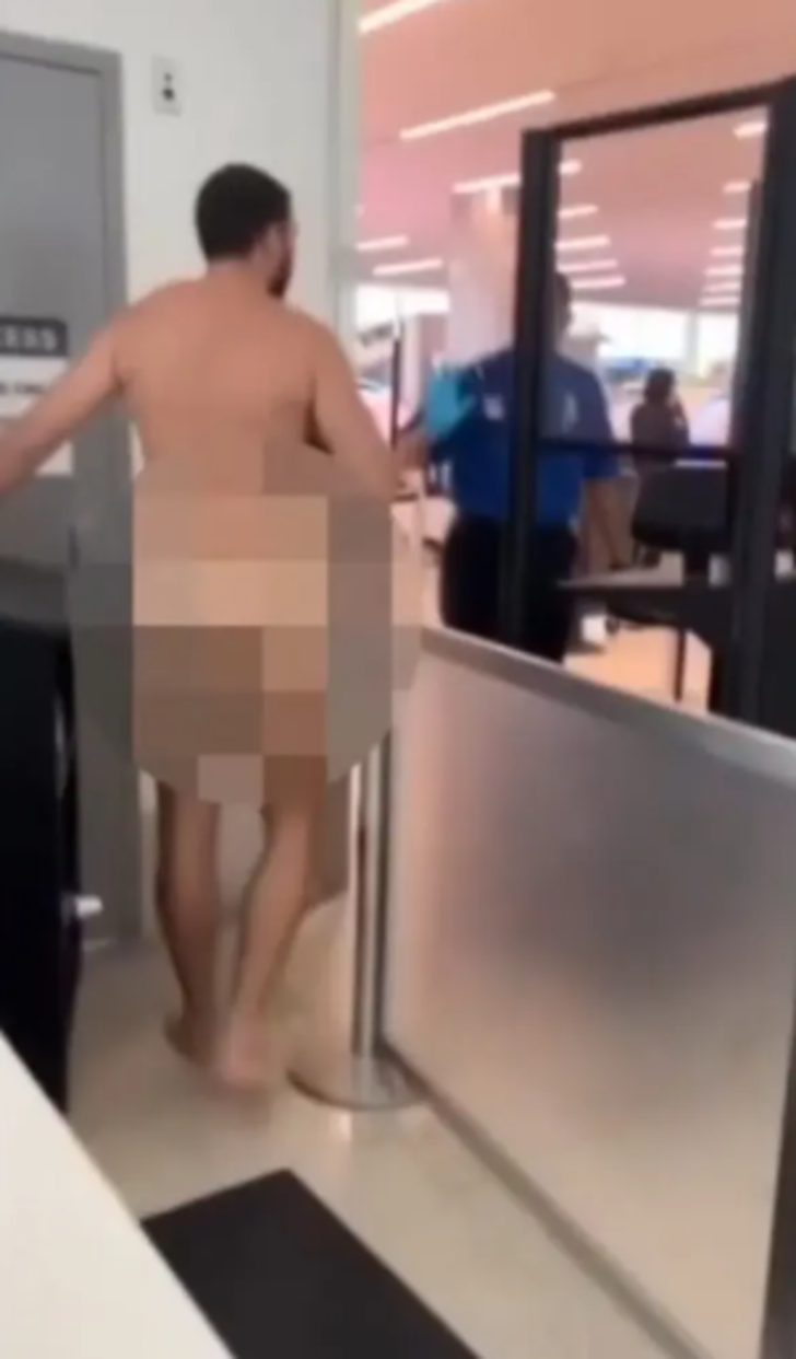 Çıplak yolcu havalimanını birbirine kattı! Hiçbir şey olmamış gibi tur attı... Güvenliği kandırmaya çalıştı G4