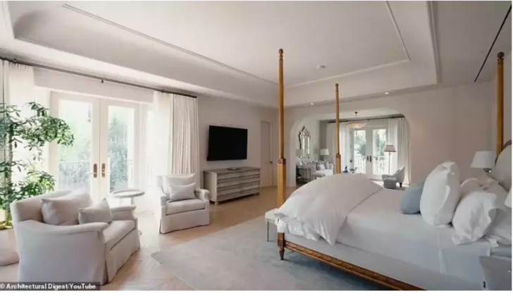 Sofia Vergara 26 milyon dolarlık malikanesini gezdirdi! Yatak odası açıklamasıyla olay oldu: Seksi ve özel G4