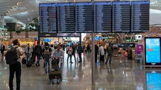 Bakan Uraloğlu rekoru açıkladı: Hava yolu yolcu trafiğinde tarihi artış