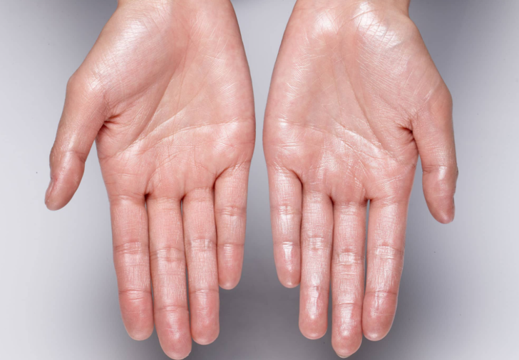 El sıkışma şekliniz yaşam sürenizi anlatıyor! Kalp sorunlarından demansa kadar belirti veriyor... İşte araştırma sonuçları G5