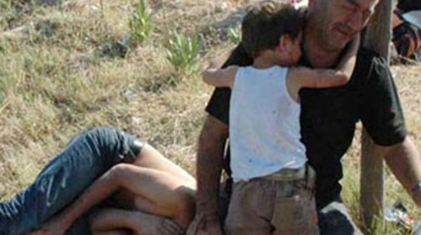 Baba kucağında, kuzene son veda