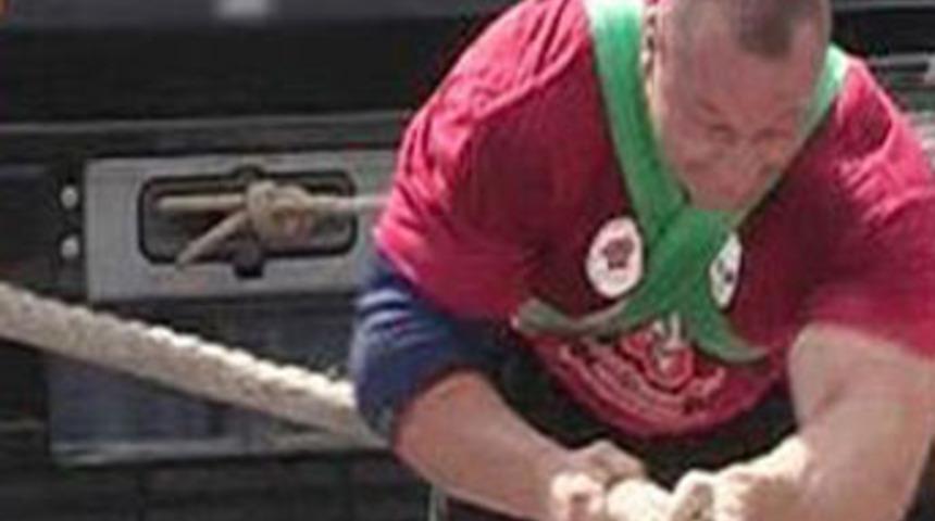 'En g&uuml;&ccedil;l&uuml;ler' yarıştı