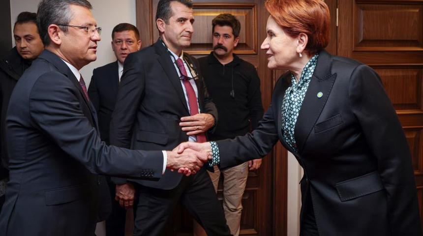 Özgür Özel'den Meral Akşener’e taziye ziyareti