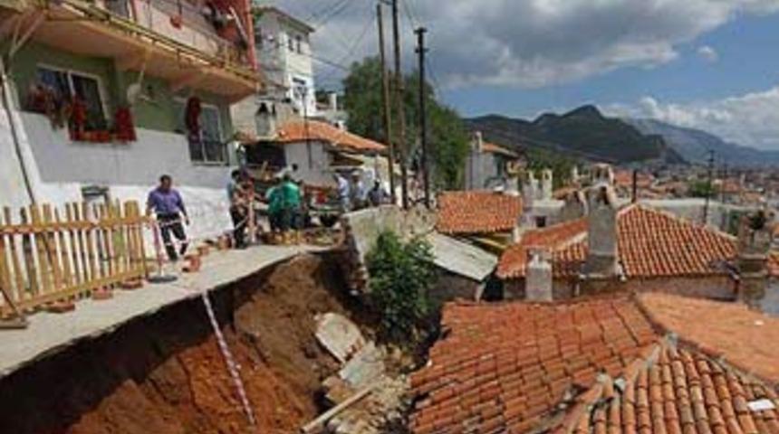 Oy kullanmak hayatlarını kurtardı!