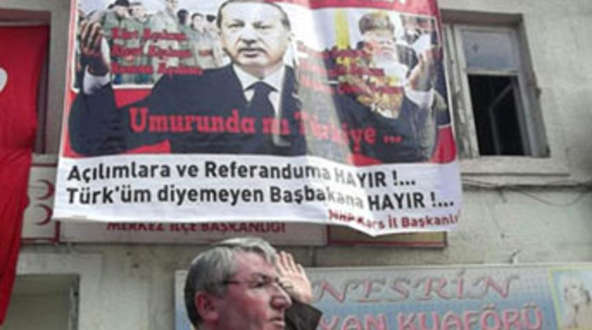 MHP'den Erdoğan'ı kızdıracak yeni afiş