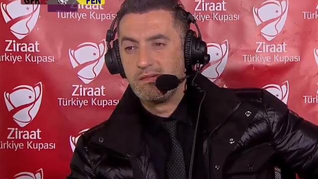 Gaziantep FK-Fenerbahçe maçının spikerinin görüntüsü gündem olmuş, canlı yayında sigara içerken yakalanmıştı! Onur Yıldız'dan gece yarısı açıklama geldi 