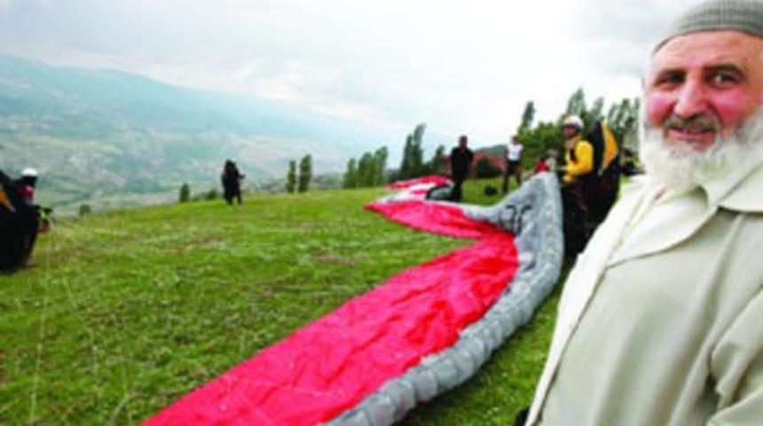 Bizim k&ouml;yde u&ccedil;an adamlar var