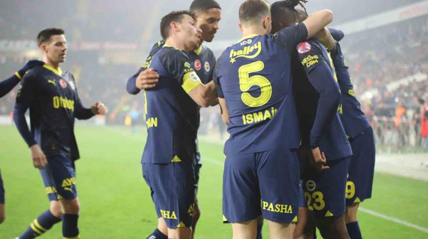 Fenerbahçe, Ziraat Türkiye Kupası'nda Gaziantep FK'yı 2-0 mağlup ederek çeyrek finale yükseldi!