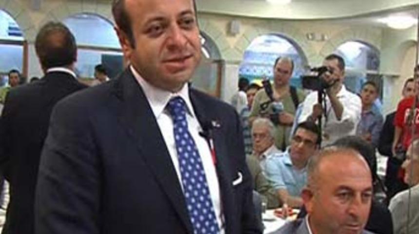 Siyaset camiye de girdi!