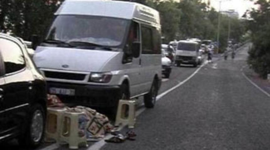 Sınır kapısı değil piknik kuyruğu