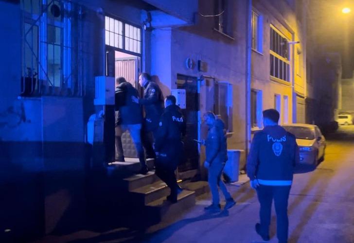 Bursa’da aile katliamı! 7 yaşındaki oğlunun gözleri önünde annesini, babasını ve kardeşini öldürdü… G4