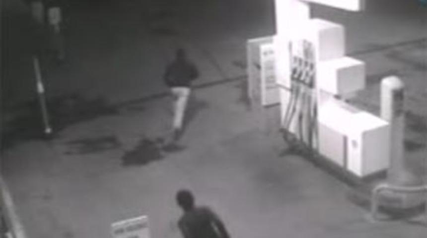 Oyuncak tabancayla benzinliği soydular