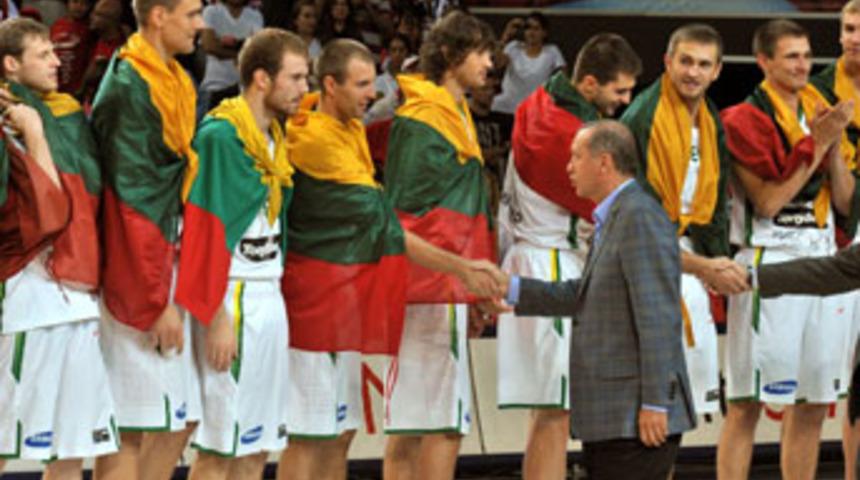 Erdoğan yuhalandı, Hido &ouml;z&uuml;r diledi