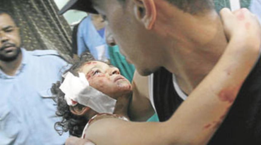 İsrail &ccedil;ocukları bombaladı!