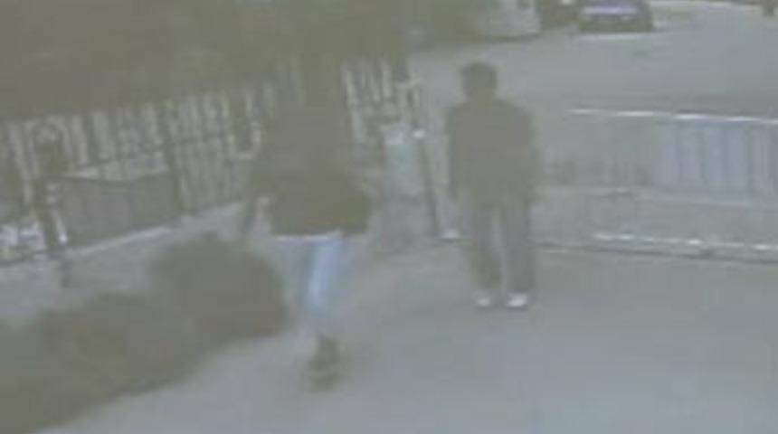 Karısını 10. kattan atarak &ouml;ld&uuml;rd&uuml;