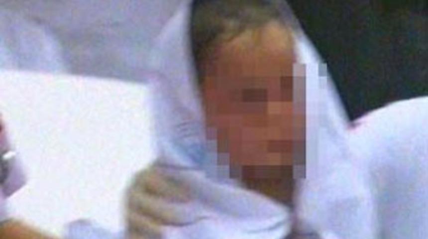 4 yaşındaki &ccedil;ocuğa akılalmaz işkenceler!