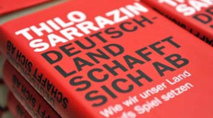 T&uuml;rk d&uuml;şmanı kitap yok satıyor