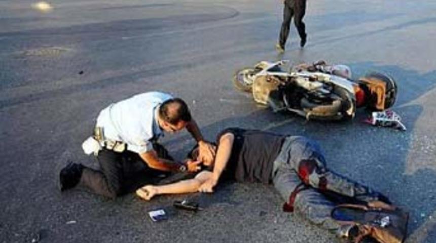 Yaralılara ilk m&uuml;dahale polisten