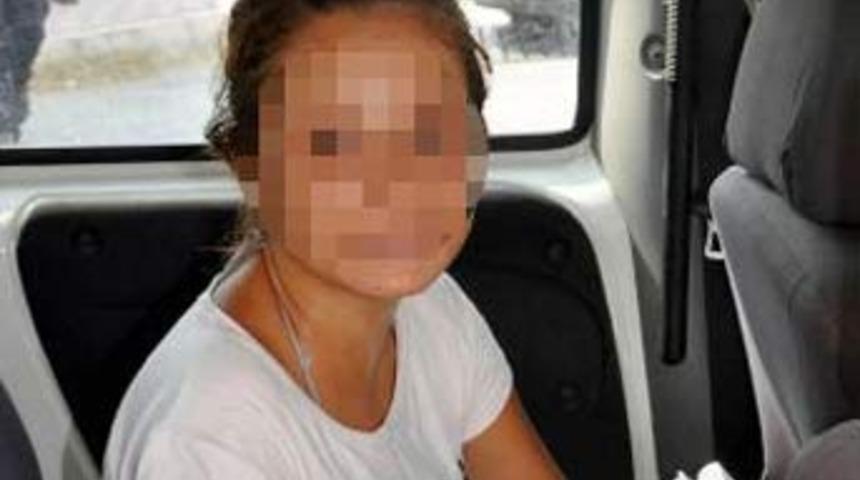 Annesini bı&ccedil;akladı, hem de ne gerek&ccedil;eyle?