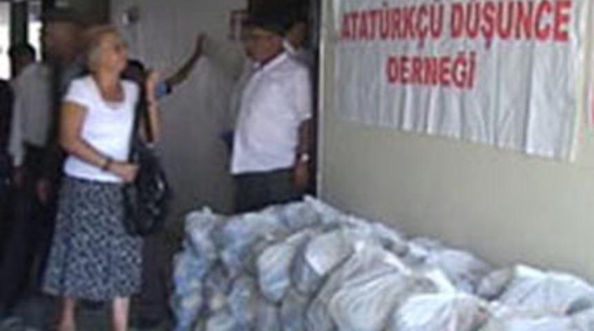 Ramazan paketinden bakın ne çıktı