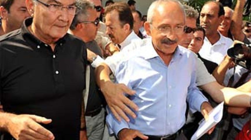 Kılı&ccedil;daroğlu ve Baykal sahneye &ccedil;ıkıyor